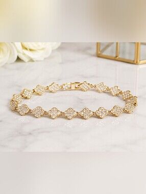 Gold Stainless Steel Crystal Clover Bracelet | 8.5"